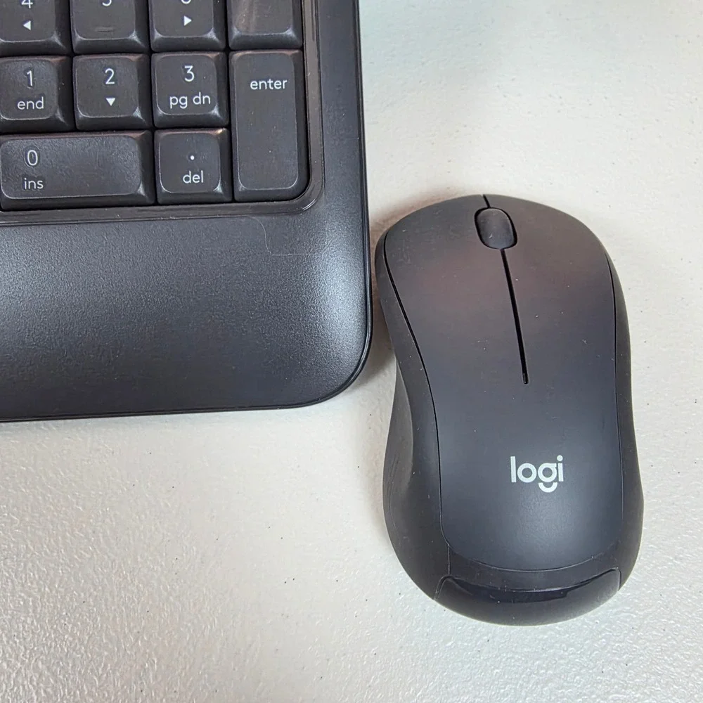 Logitech MK540 Wireless Keyboard and Mouse Combo Black Advanced 920-008671